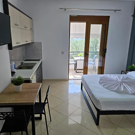 Arta Studio Apartment *